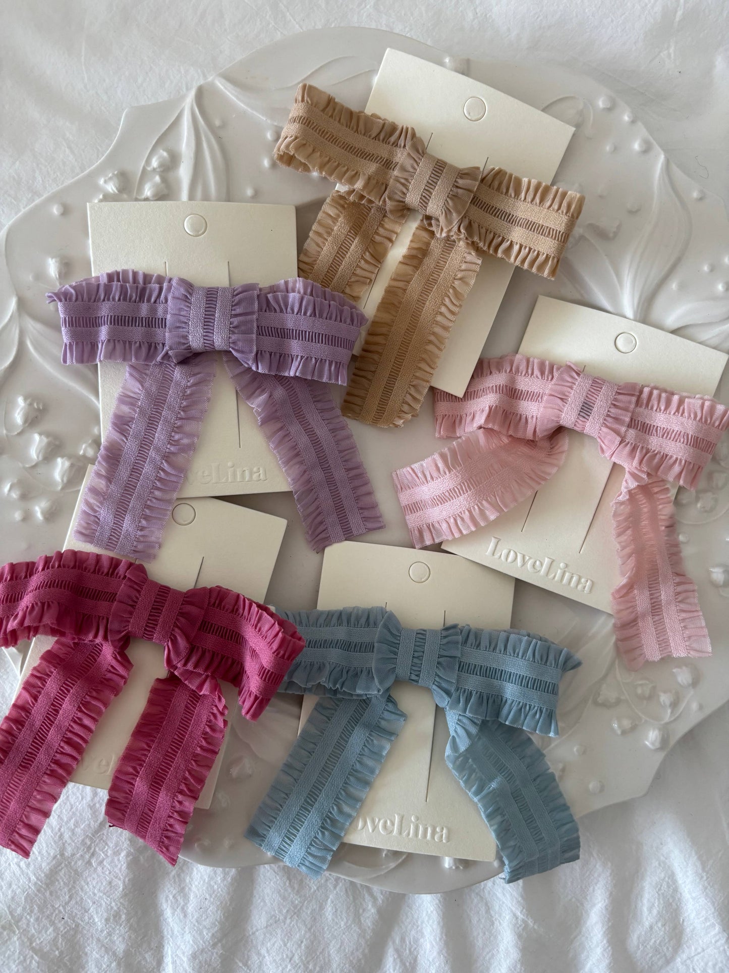 Textured mini bow
