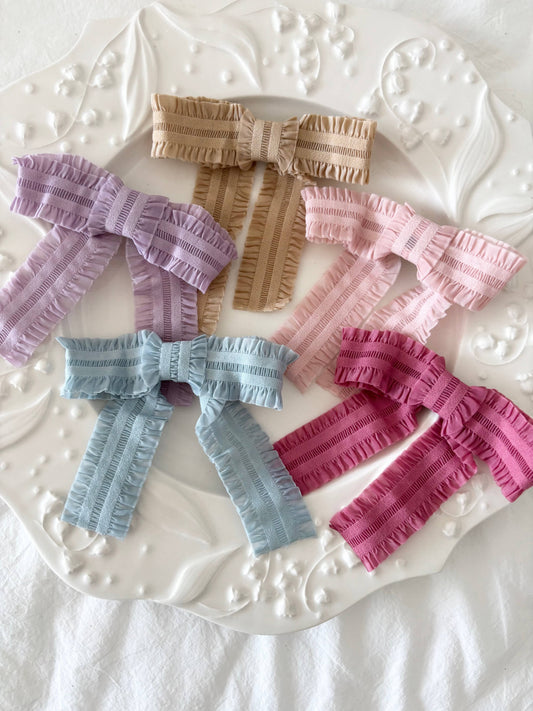 Textured mini bow