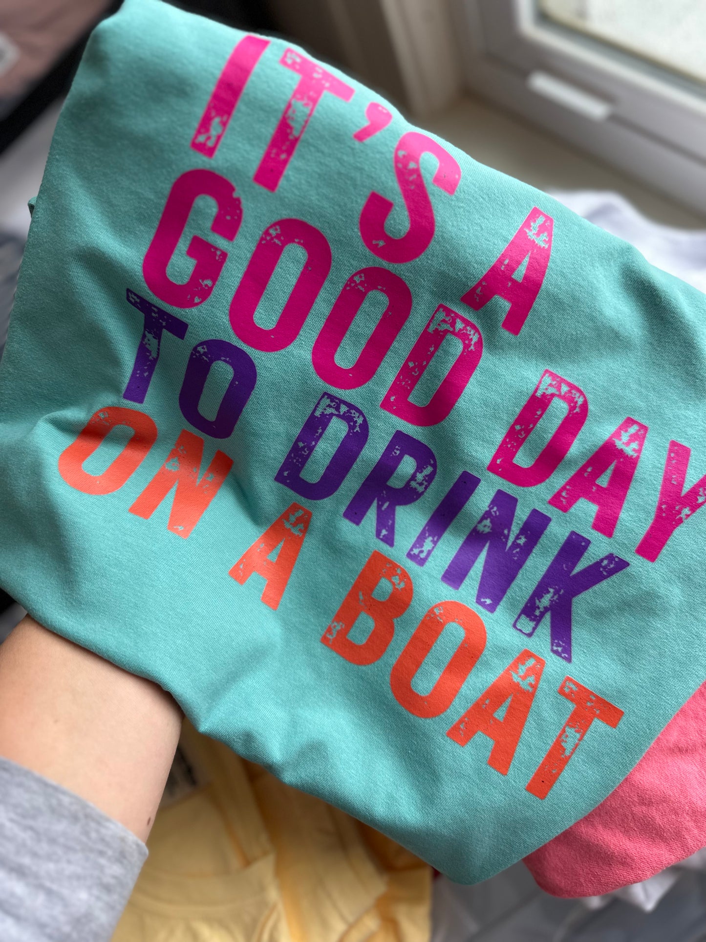 Good day to drink on a Boat