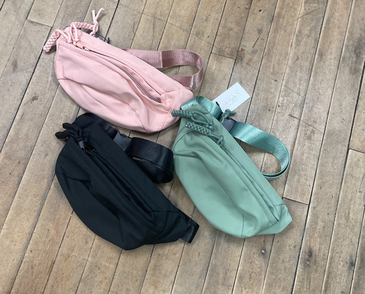 Miranda XL sling bag